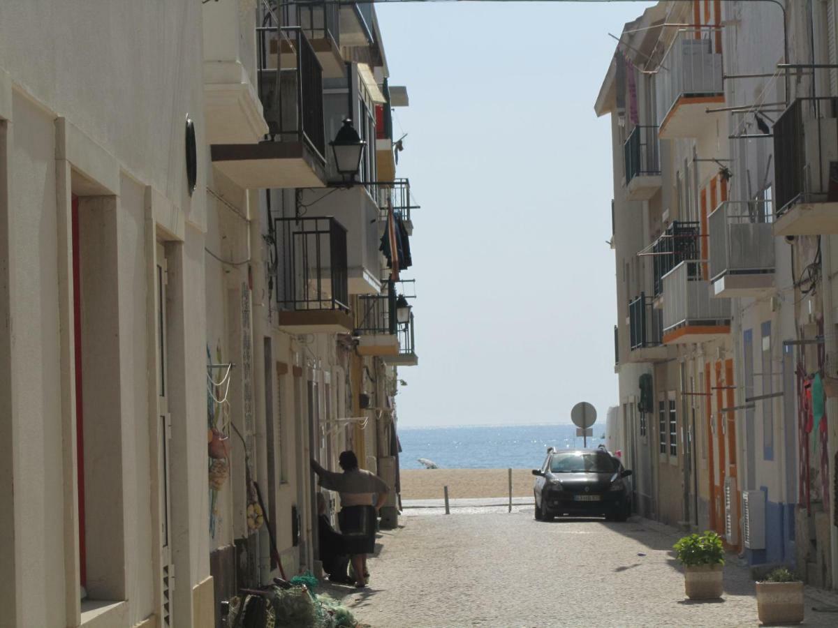 Estudio 40A Nazare Luaran gambar